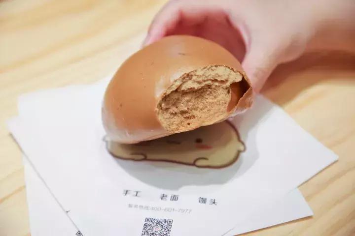 这个来自台湾的包子，香到连手指都想吞下去！吃了就上瘾！