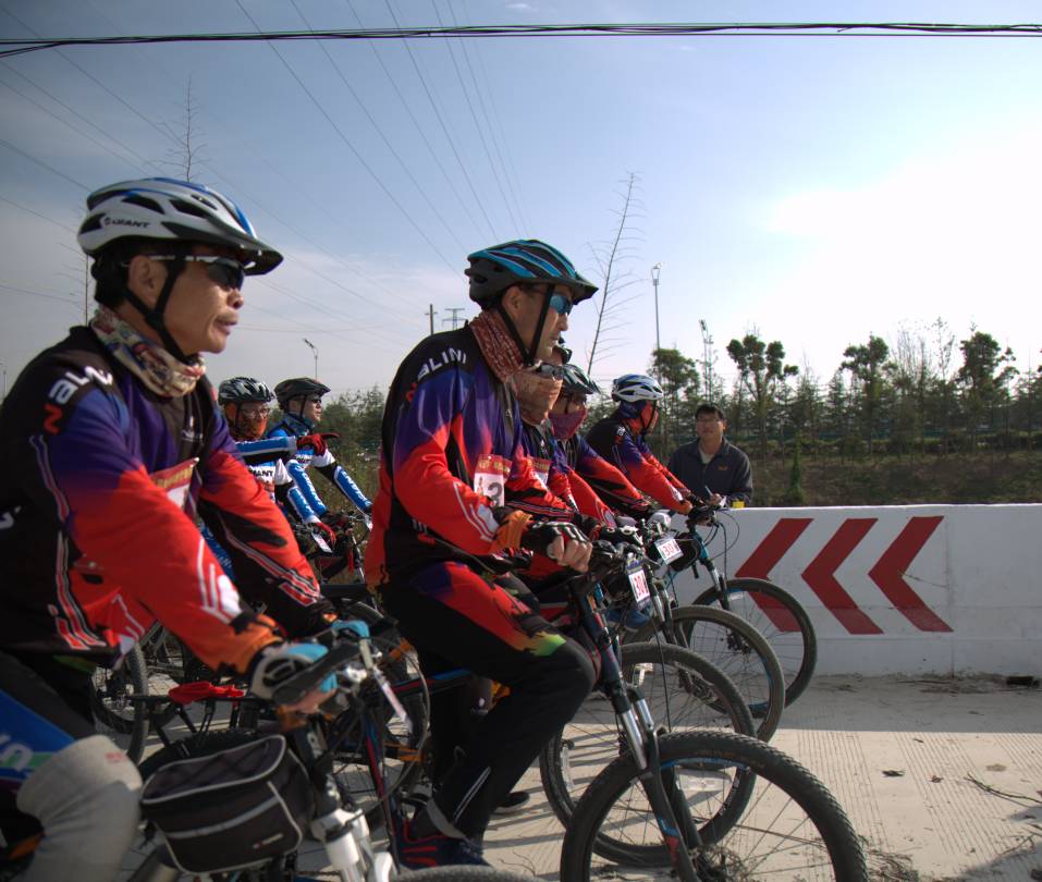 骑行环保活动,骑行低碳自行车
