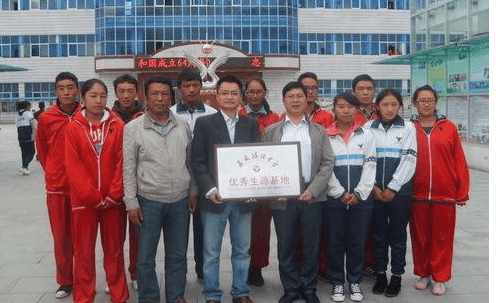 带你看看最像布达拉宫的学校,拉萨布达拉宫附近的高中有哪些