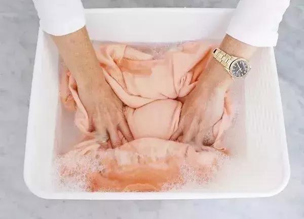 纯棉的毛衣松垮变形如何恢复,绒绒毛衣掉毛严重怎么处理