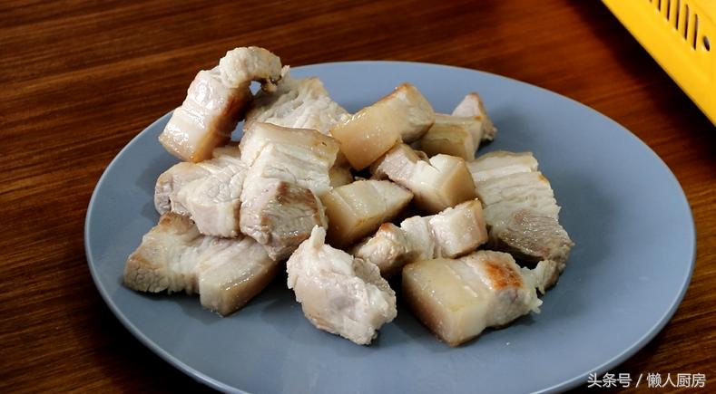 做红烧肉用玫瑰腐乳还是大块腐乳,腐乳红烧肉家常做法简单