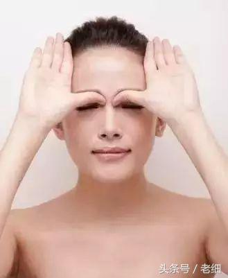 熬夜油痘肌什么样子,肌肤出油适合什么护肤品