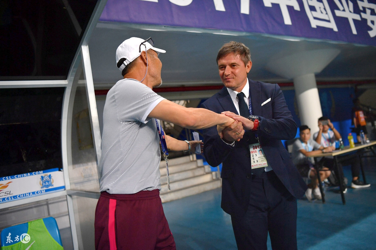 又爱又恨的中超结束了,究竟说你什么好呢,还是送你16首打油诗吧