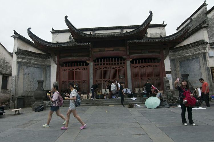 西递附近最著名的景点,西递村美丽的风景