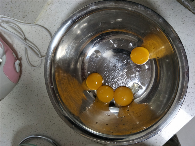 六寸香蕉戚风蛋糕的做法,八寸香蕉戚风蛋糕的配方