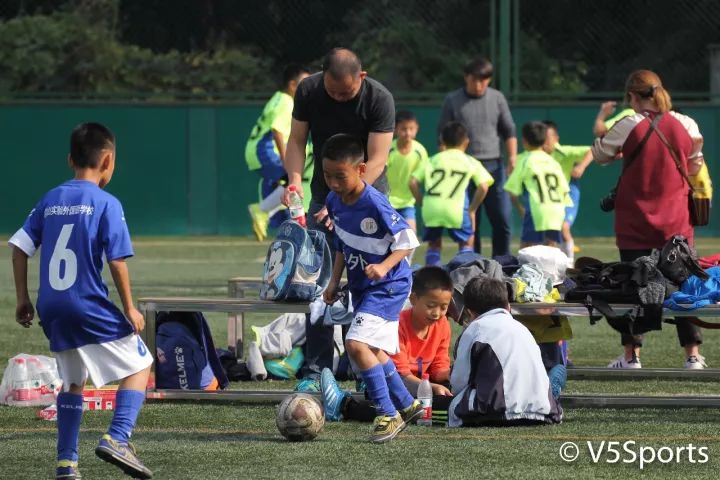 第一届武汉中国青少年足球联赛,中国第一届青少年足球联赛武汉