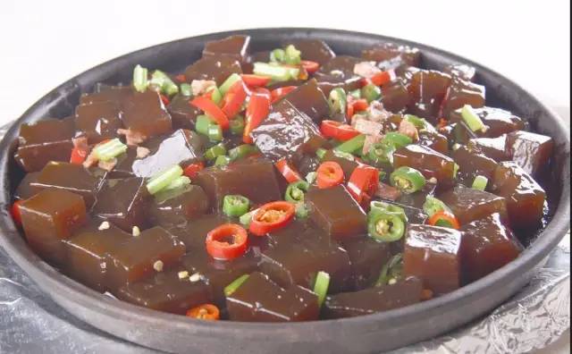 开春挖野菜教你轻松识别18种野菜,您知道春季最养肝护肝的野菜吗