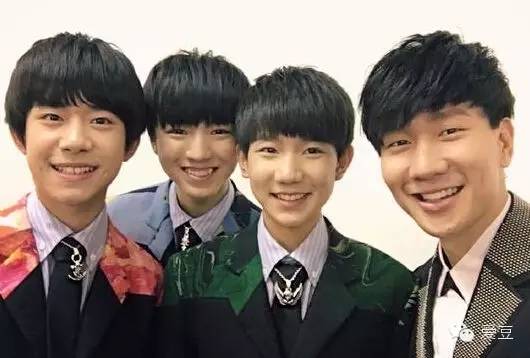 qq音乐盛典bigbang,qq音乐盛典bigbang领奖合集