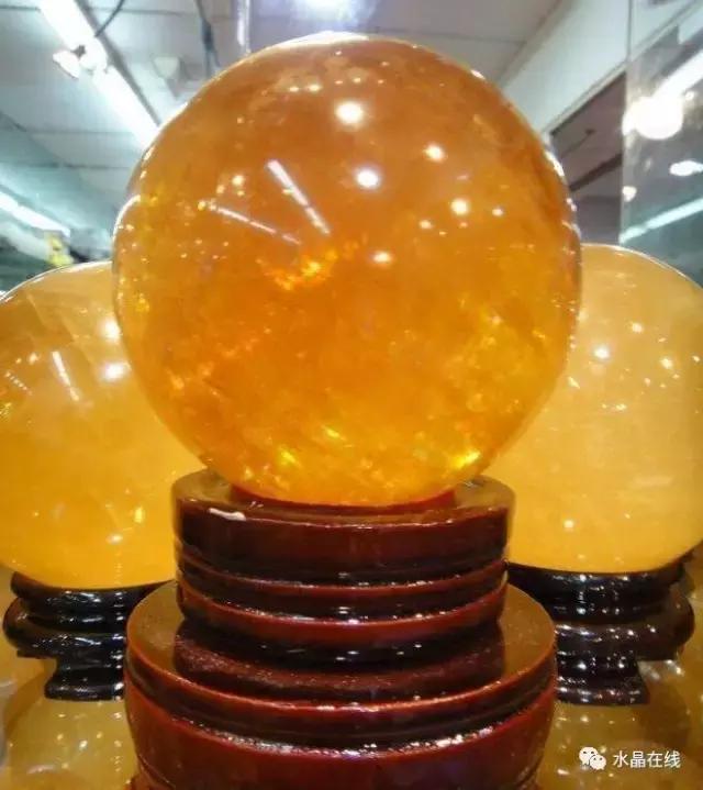 分辨黄水晶,真假黄水晶对比照片图