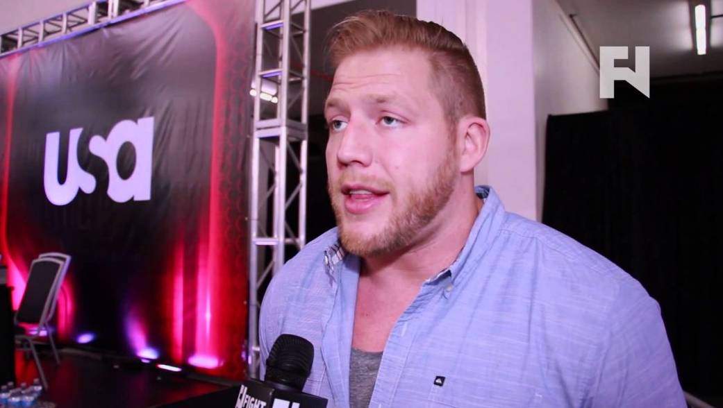 wwe受伤最严重的事件,wwe最最残忍的十大事件