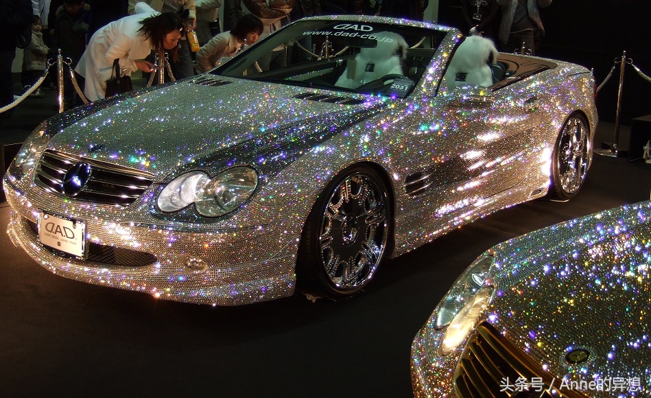 第一个施华洛世奇,第一个logo是什么