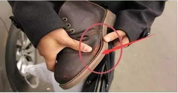 鞋子脱胶了怎么才能不用胶水修复,鞋子脱胶怎么处理牢固
