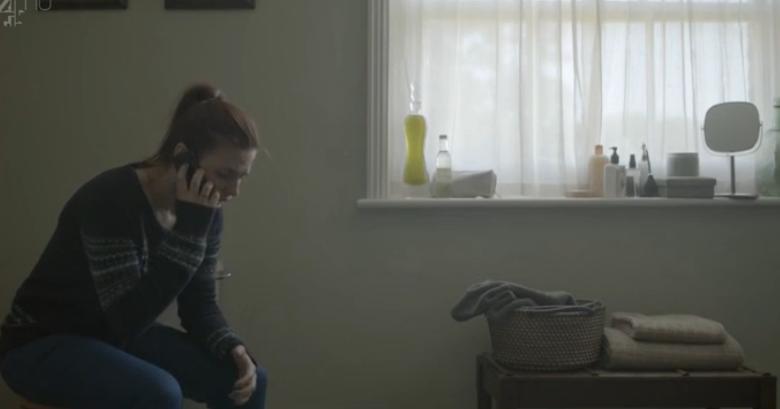 男友车祸去世女友开棺取骨陪伴,男友车祸去世后女孩召唤灵魂