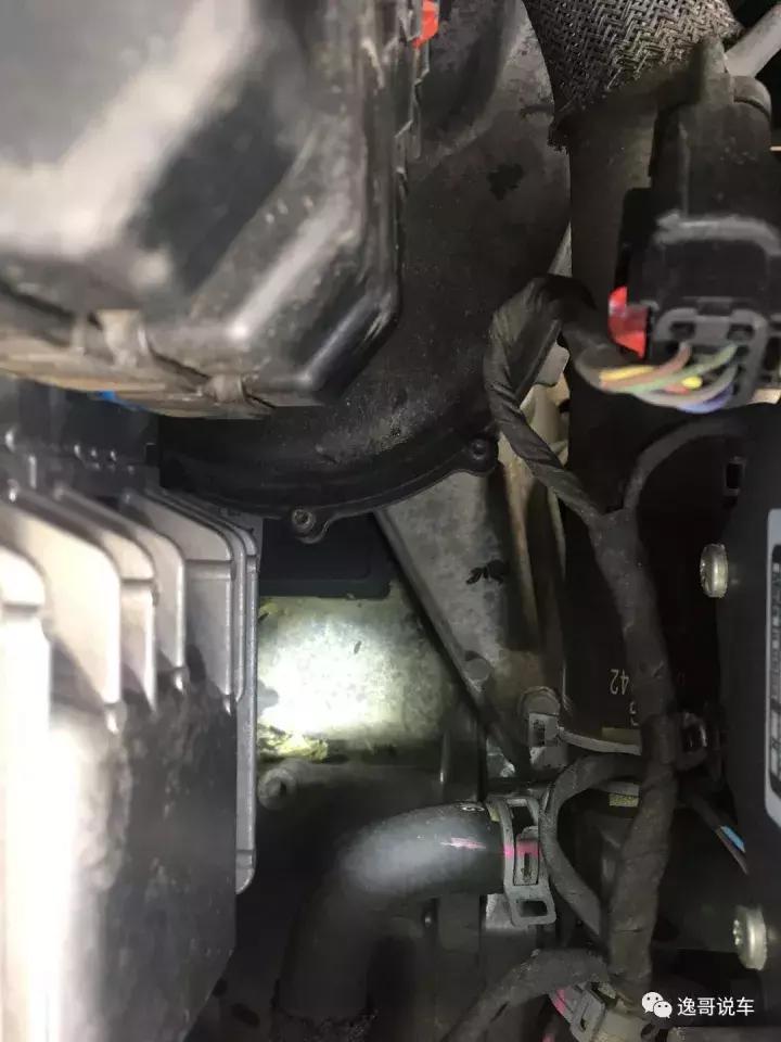 双11花26万买辆六千公里的凯迪拉克XT5，被老姐一把拽回来