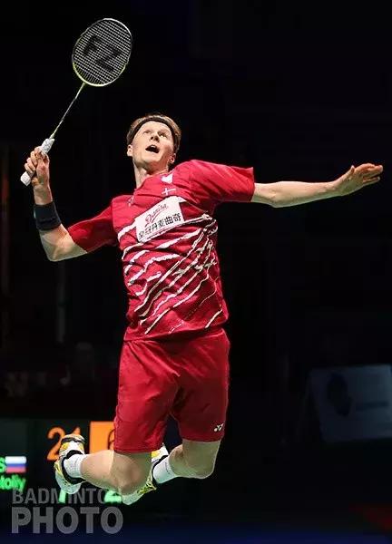 球场五个位置介绍和打法,球场上善于突破打什么位置