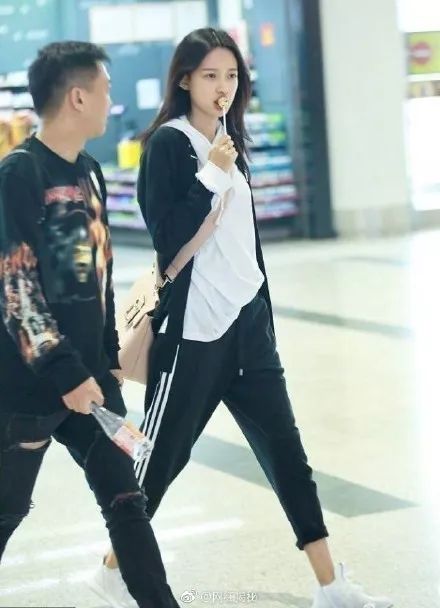 孙怡素颜被吐槽没有董子健白 (李沁的素颜和孙怡的素颜)