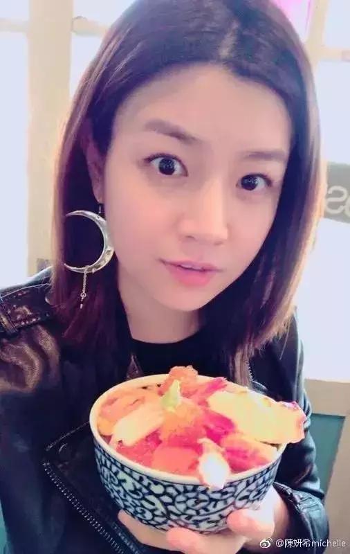 孙怡素颜被吐槽没有董子健白 (李沁的素颜和孙怡的素颜)