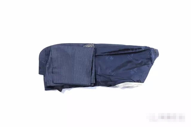 定制西装如何收纳整理好,正装西服怎样打包