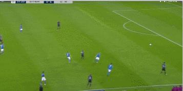 曼联3比6惨败曼城首发,曼联曼城门将站在中场