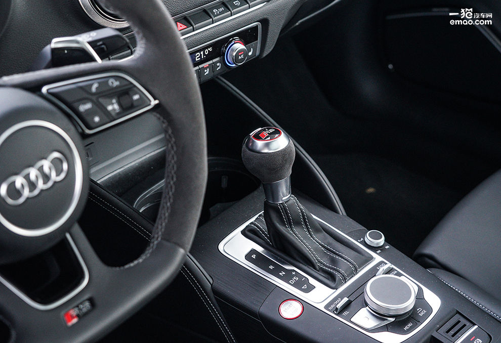 2024款奥迪rs3驾驶感受,奥迪rs3很理想的座驾整体造型协调