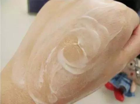 懒癌必备超好用睡眠面膜盘点,比较懒每天涂睡眠面膜可以吗