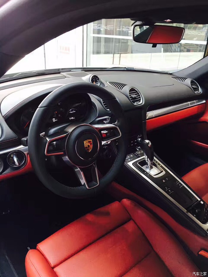 地下车库偷保时捷是哪个电影,718caymangts银色