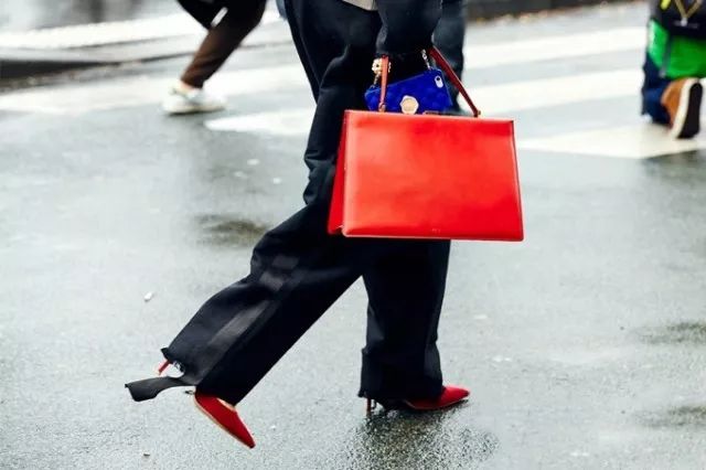 月薪5000的我是怎么存钱买房的,月入多少穿得起celine