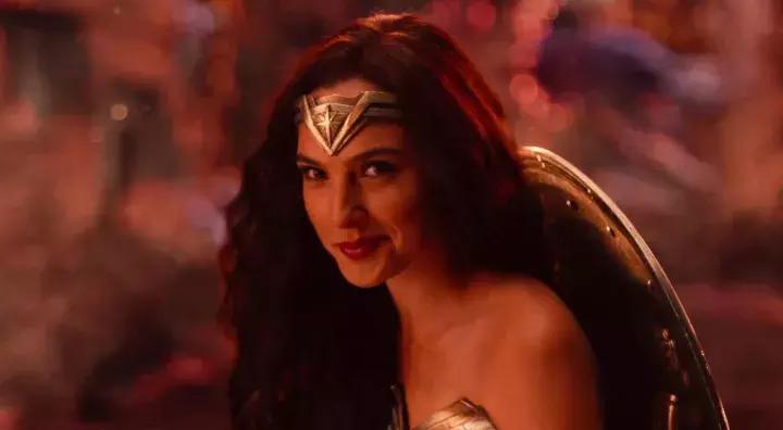 外媒评出的这几部最新大片和好剧,简直是过冬必备