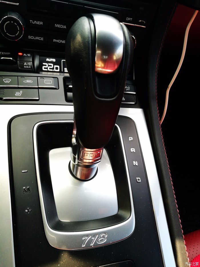 地下车库偷保时捷是哪个电影,718caymangts银色