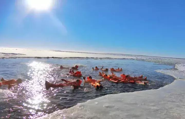 芬兰波罗的海中世纪童话,芬兰极光好像进入了童话世界