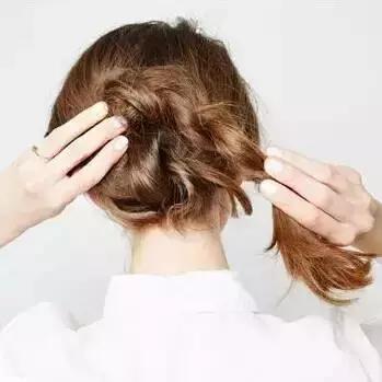 冬天懒人编发教程简单好看成熟,日常冬季编发教程简单好看