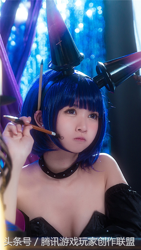 cos少女集锦,cos蔡文姬7岁真人小女孩