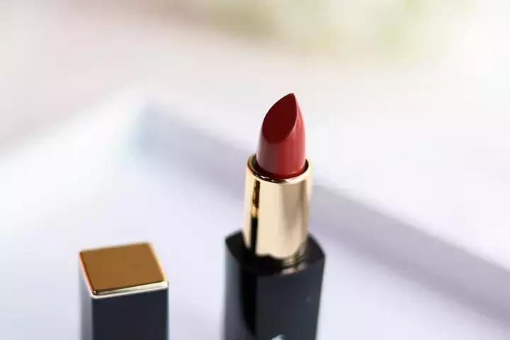 圣诞限定款口红试色,好物推荐口红便携