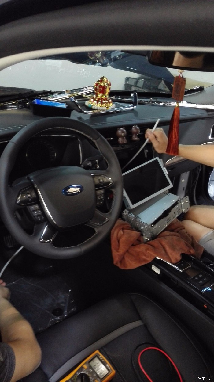 金牛座和宝马5系驾乘感受,福特金牛座与a6驾乘感受