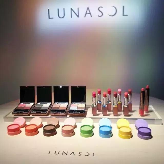 大牌2018彩妆新品已经上架，抢购攻略我已经帮你做好