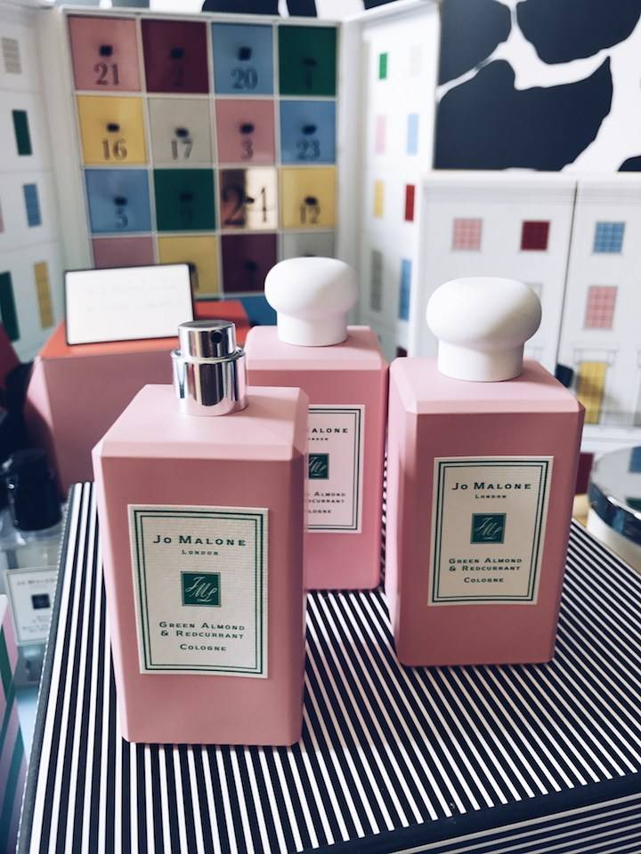 大牌圣诞倒数日历盲盒,mac圣诞倒数日历盲盒2023专柜版