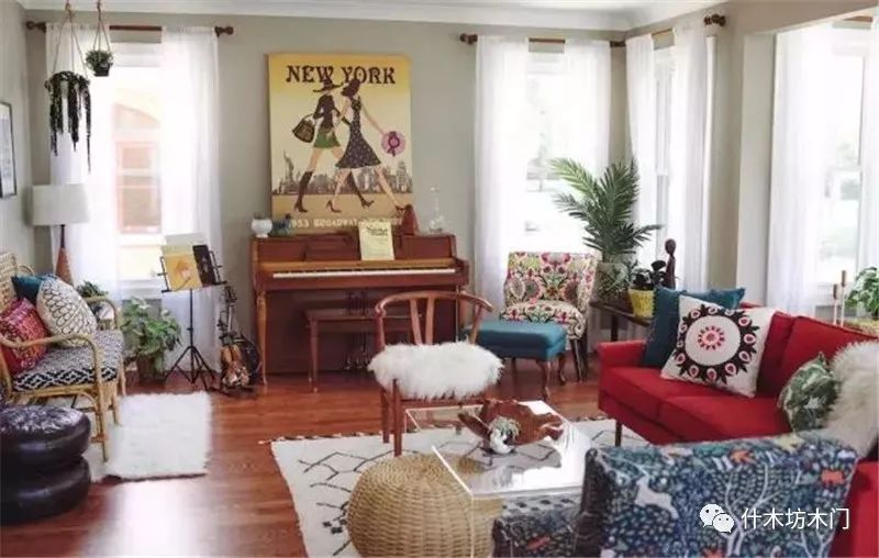 歪果仁为什么不喜欢在客厅放电视?没有电视的背景墙该怎样处理