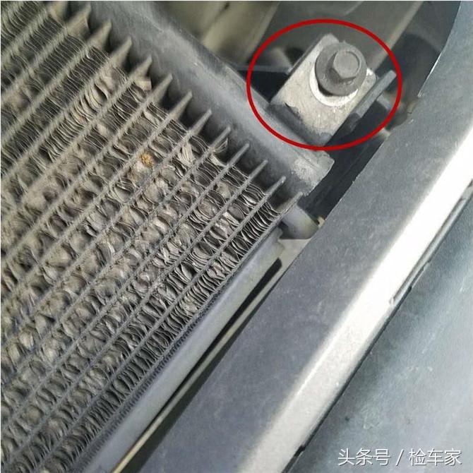 14年和15年的大切诺基,为情怀买单不值得