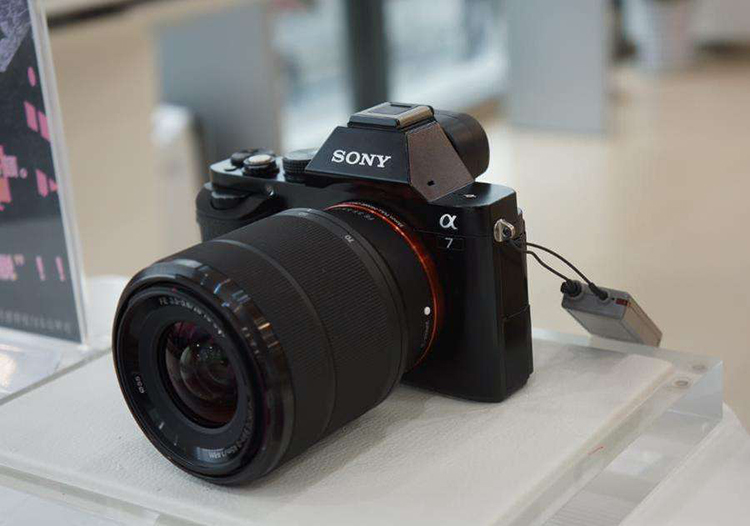 初学摄影机身和镜头哪个重要,初学者人像摄影常见的问题有哪些