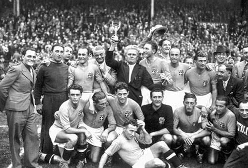 足球赛场不可思议的有趣时刻,有意思的足球比赛