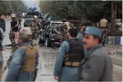 没有头骨的女孩,没有头骨活下来的女孩