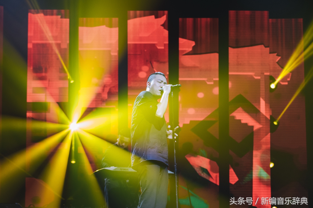 指南针乐队回来吉他弹唱,指南针乐队封神之作震撼现场