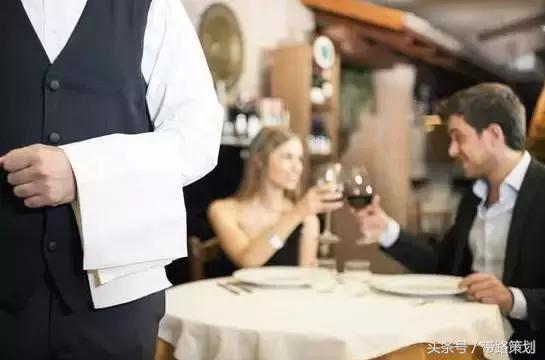 服务员对顾客态度恶劣怎么办,顾客最讨厌的服务员十大行为