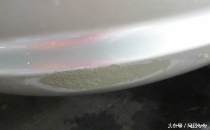 汽车小刮小蹭教你分分钟修复神技,汽车小刮痕处理妙招新手开车怕刮