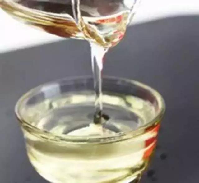 冰糖糖浆和蔗糖糖浆有什么区别,果糖糖浆和蔗糖糖浆的区别