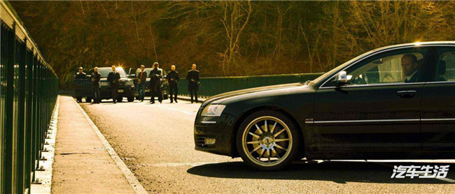 昔日影视明星，如今社会菁英，看奥迪A8的华丽变身