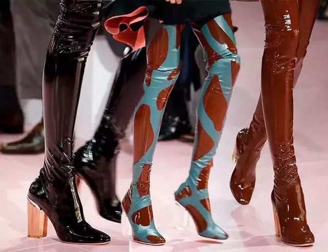 靴子长筒靴过膝搭配,过膝超长靴子穿搭