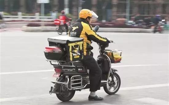 在镇江月入过万,在镇江月薪八千干什么工作