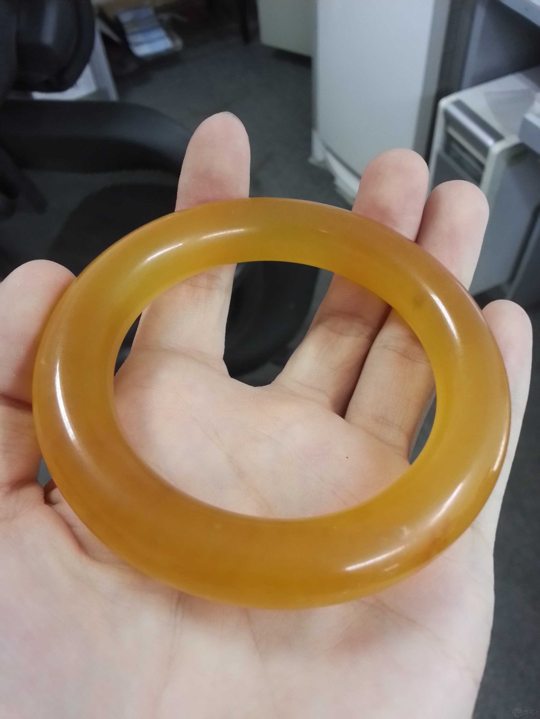 怎样判断珠宝玉石鉴定网站的真假 (如何判断网上的玉石珠宝的真假)