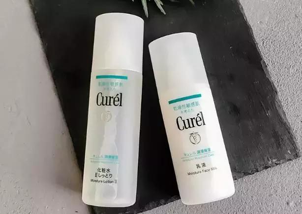 适合干皮的冬季水乳推荐,油皮敏感肌毛孔大适合用什么水乳